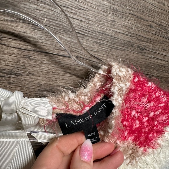 Lane Bryant Cream and Pink Striped Crew Neck Fuzzy Sweater 14/16 - Picture 3 of 5